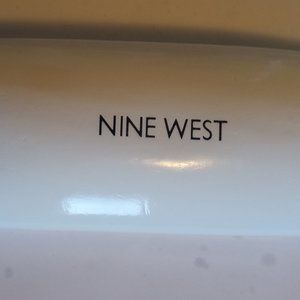 Authentic Nine West Eyeglasses Sunglasses Hard ClamShell White Black Felt Lining